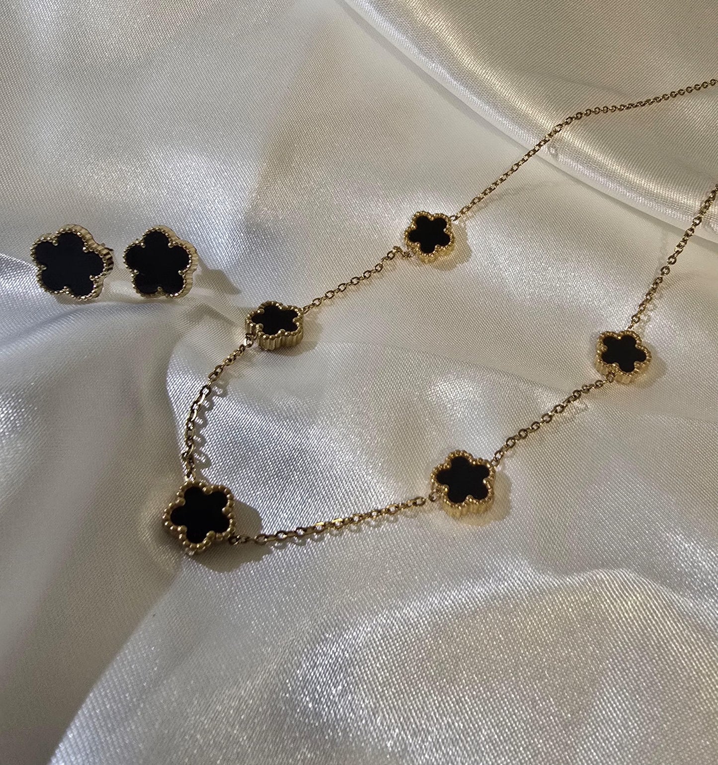 Orecchini Noir Flower