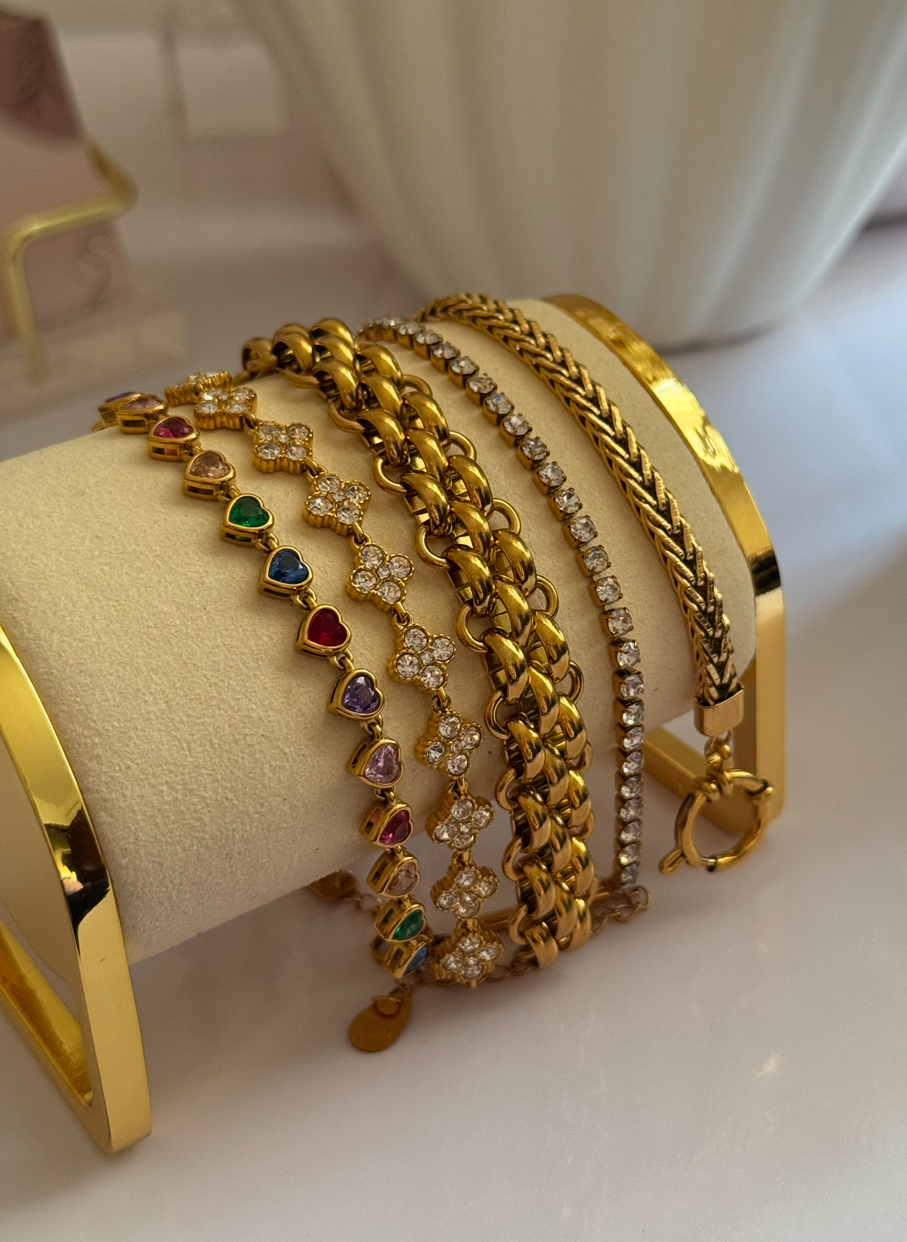 Bracciali