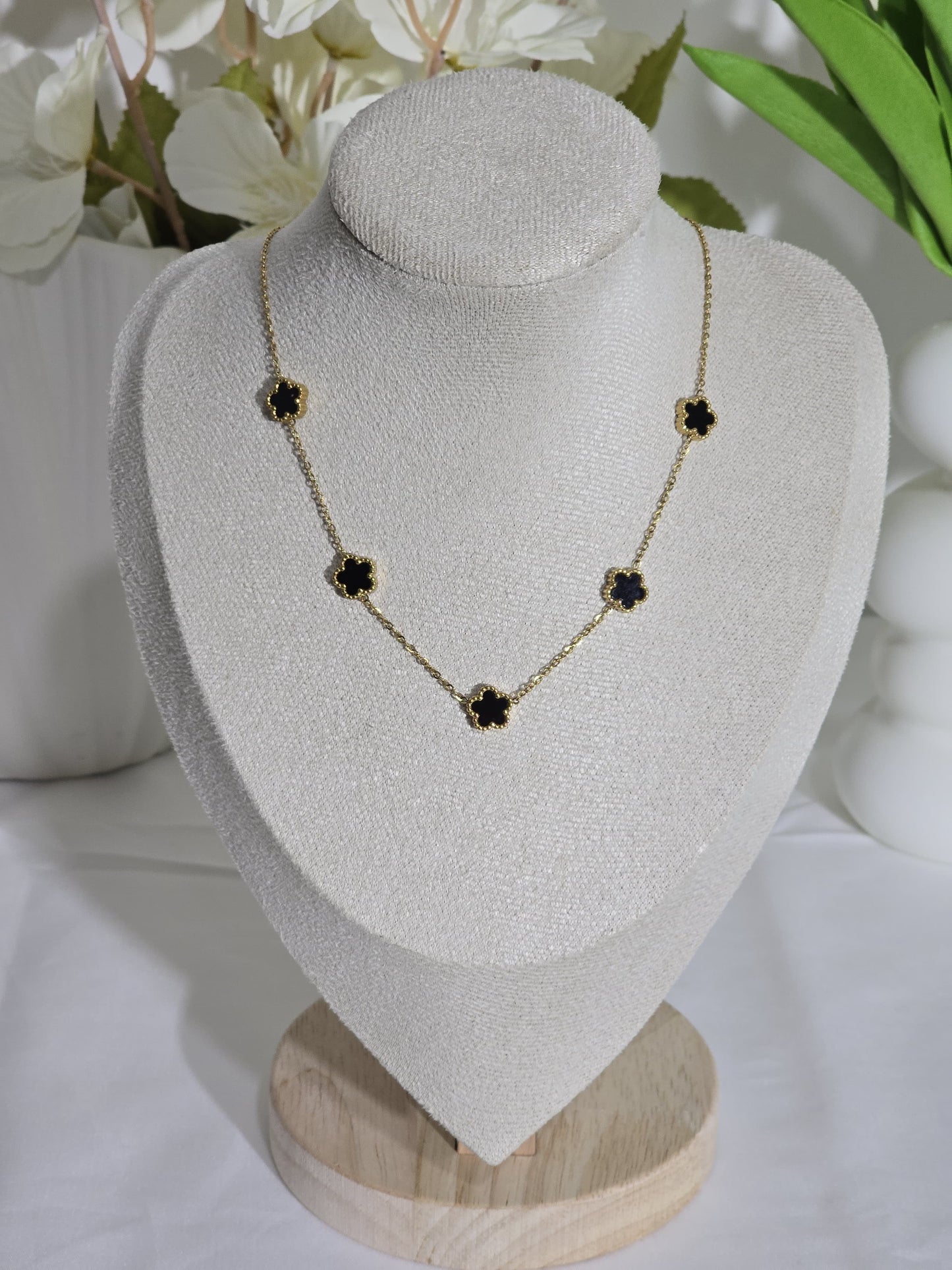 Collana Emliy